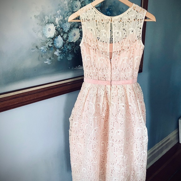 50’s Prom Dreams 👄 - Picture 4 of 11